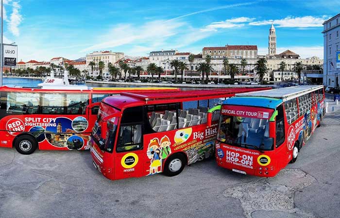 Bus touristique à toit ouvert